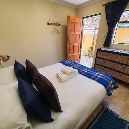 Lebo'S Soweto Backpackers Hostel Εξωτερικό φωτογραφία