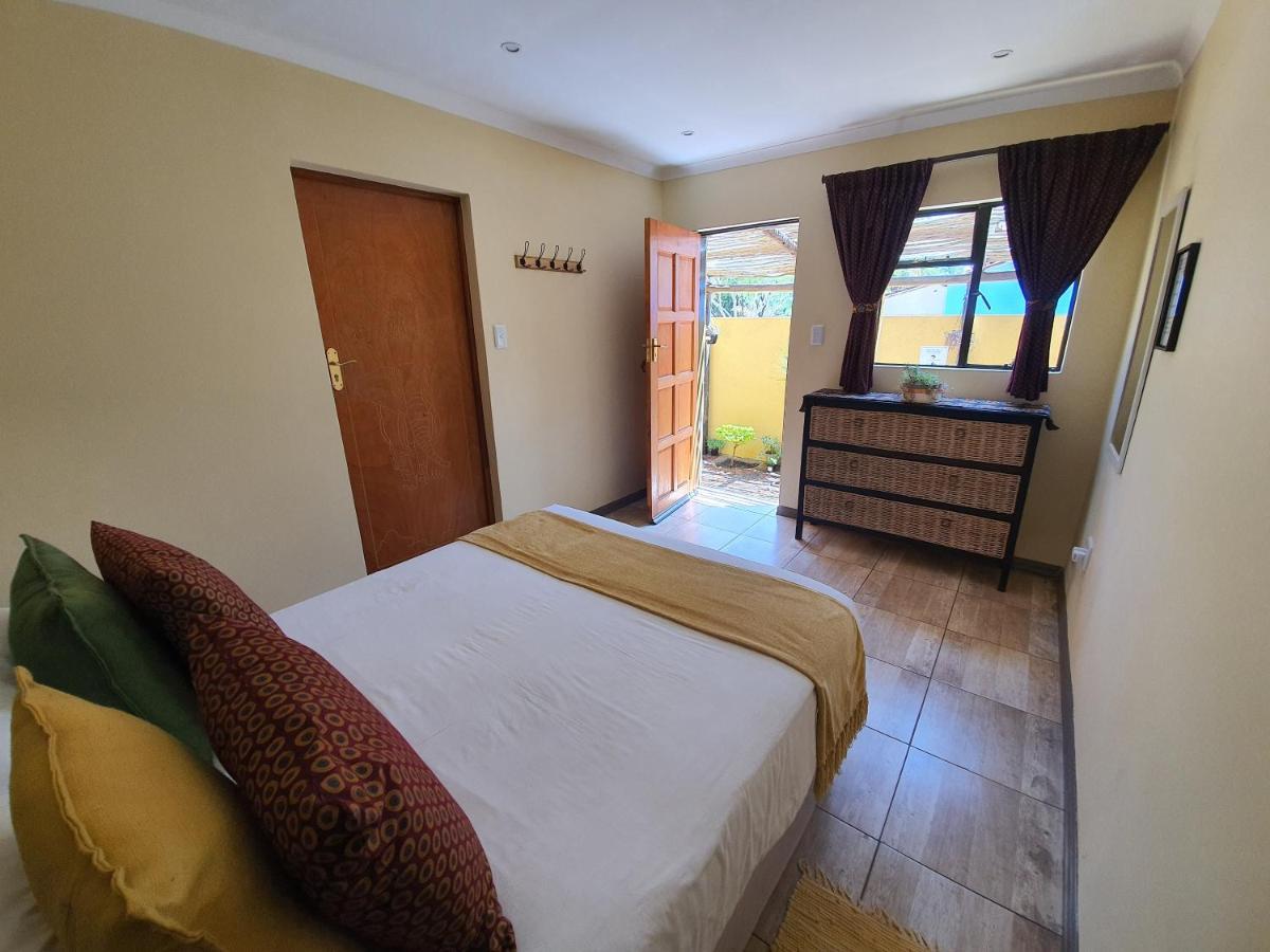 Lebo'S Soweto Backpackers Hostel Εξωτερικό φωτογραφία