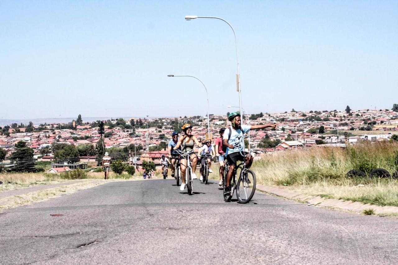 Lebo'S Soweto Backpackers Hostel Εξωτερικό φωτογραφία