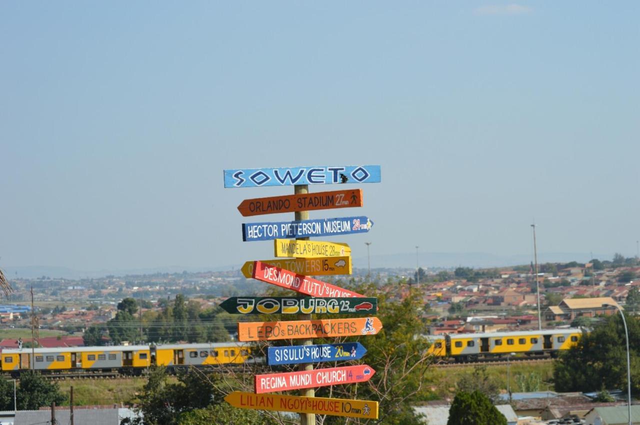 Lebo'S Soweto Backpackers Hostel Εξωτερικό φωτογραφία
