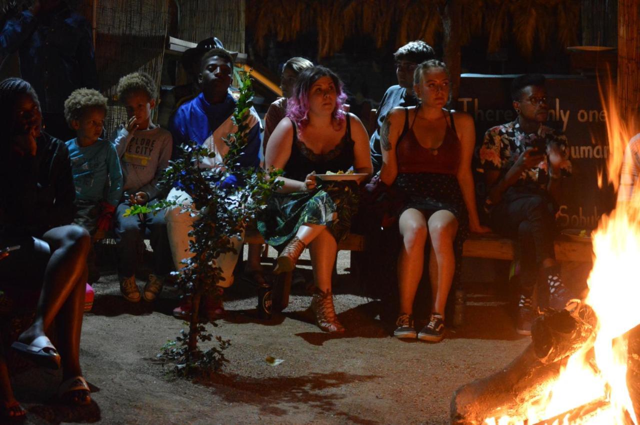 Lebo'S Soweto Backpackers Hostel Εξωτερικό φωτογραφία
