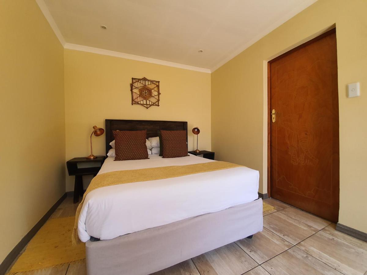 Lebo'S Soweto Backpackers Hostel Εξωτερικό φωτογραφία