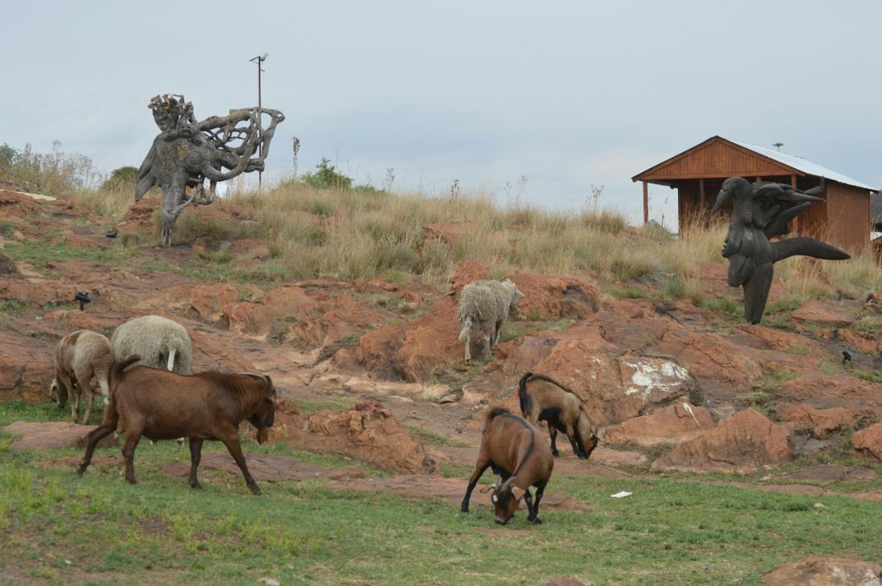 Lebo'S Soweto Backpackers Hostel Εξωτερικό φωτογραφία