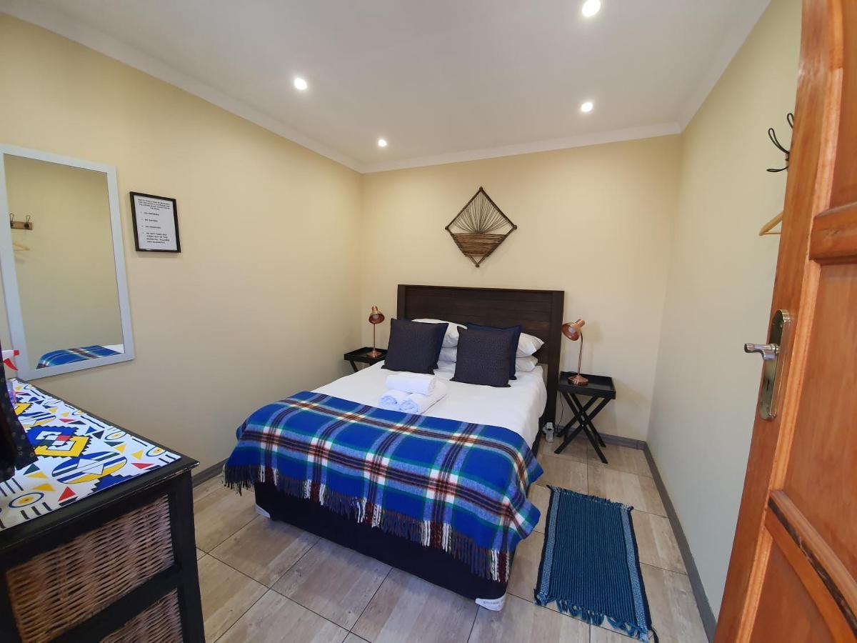 Lebo'S Soweto Backpackers Hostel Εξωτερικό φωτογραφία