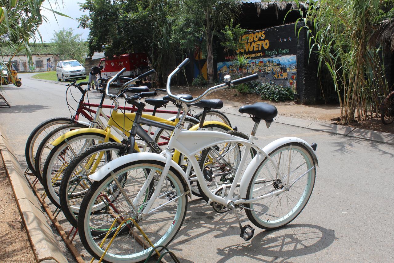 Lebo'S Soweto Backpackers Hostel Εξωτερικό φωτογραφία